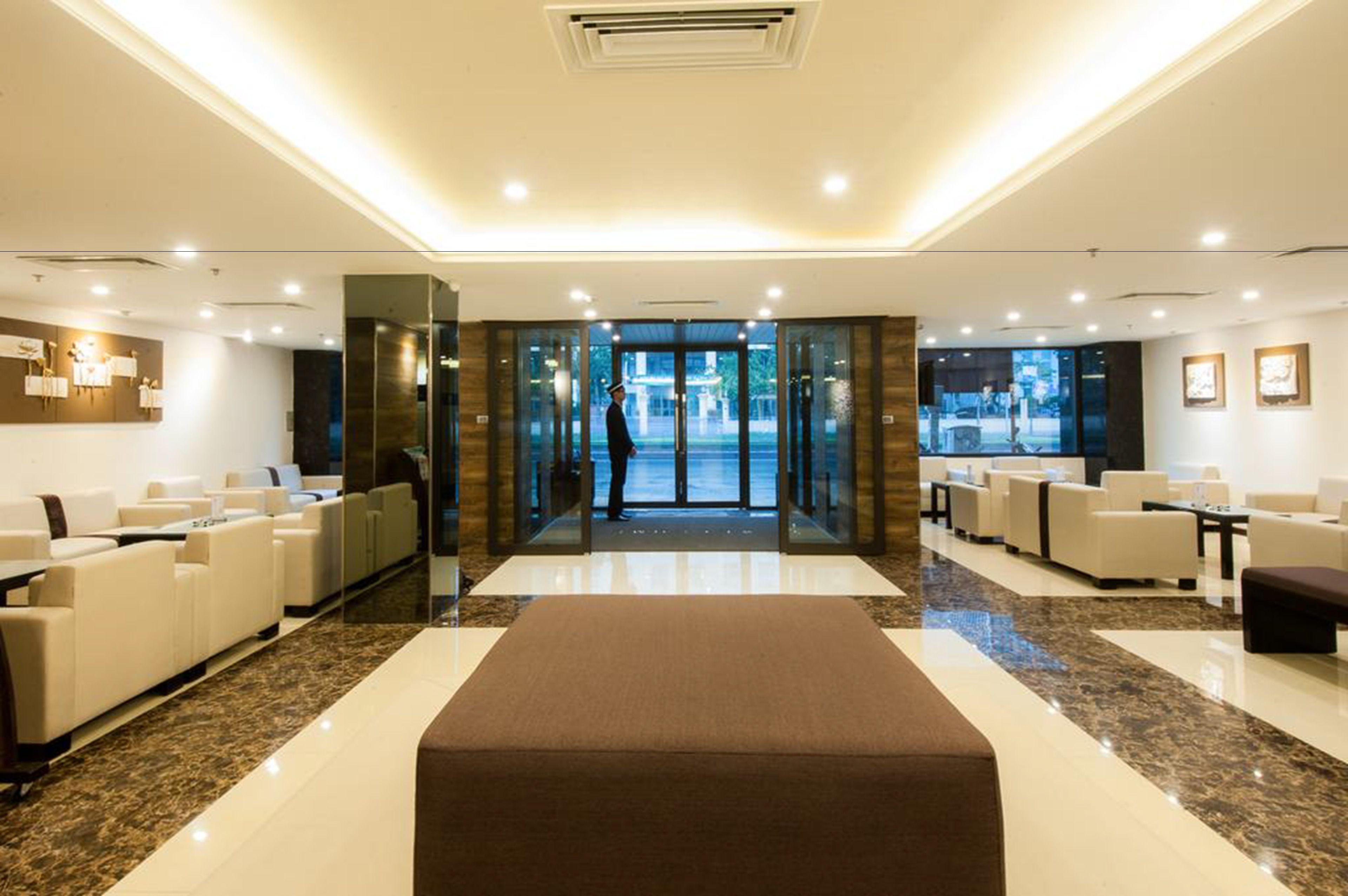 Sakura Hotel — Photos 1